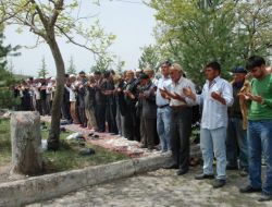 Yozgat'ın Bir Yanı Sel Suları Altında, Bir Yanında Çifçiler Yağmur Duasına Çıktı