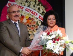 Vali Civelek: Şiddet Gören Kadın Susmamalı