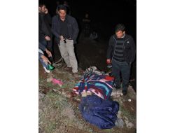 Koyun Otlatırken Kayalıklardan Düşüp Öldü