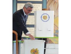 Ermeni Lider Sarkisyan, Parlamento Seçimlerinde Oyunu Kullandı