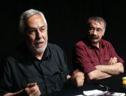 Rutkay Aziz: Devlet Tiyatroya Yardım Yapar, Hiçbir Şeye Karışamaz