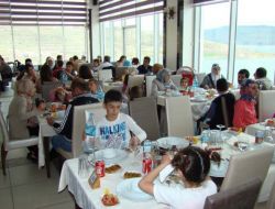 Depremzedeler, Van Gölü Yerine Yamula Barajı’nda Hafta Sonunu Geçirdi