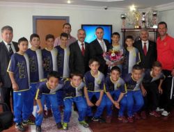 Küçük Şampiyonlar Ödüllendirildi