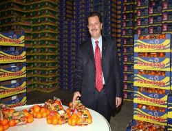 Boyalı Mandalina İddiasına Çifte Yalanlama: Meyve Otomobil Mi Ki Boyansın?