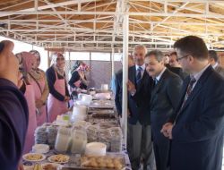 Eğirdir’de İhtiyaç Sahibi Öğrenciler Yararına Kermes