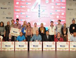 Geleceğin Sosyal Bilimcileri Ödüllerini Aldı