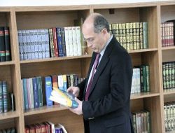 Tema, Çevre Bilincini Arttırmak İçin Kütüphaneye Kitap Bağışladı