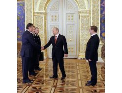 Nükleer Kodların Yer Aldığı Çanta Putin’e Teslim Edildi