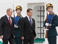 Putin, Medvedev’in Başbakan Adaylığını Duma’ya Sundu