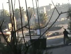 Suriye’de Muhalif Savaşçılar Tankı Böyle Vurdu