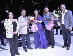 Yağmur Altında Konser Coşkusu