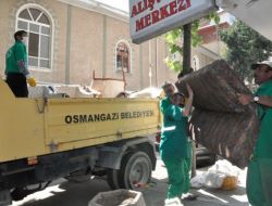 Yaşlı Kadının Çöp Evi Temizlendi