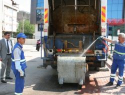 Çöp Konteynerleri Dezenfekte Ediliyor