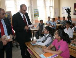 Iğdır'a 25 Bin İlköğretim Öğrencisine Süt Dağıtıldı