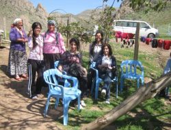 Rehberlik Servisi Öğrencilerin Devamsızlıklarını Önlemek İçin Köylerde