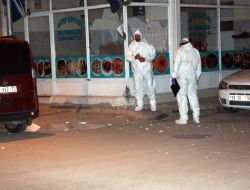 Mersin’de İş Yeri Önüne Bırakılan Bomba Patladı