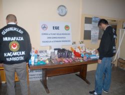İzmir'de Kaçak İlaç Operasyonu