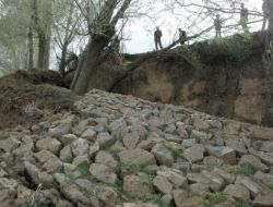 Sulama Kanalı Yıkıldı, Çiftçi Destek Bekliyor