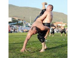 Aliağa Kırkpınar'a Dönecek, 300 Pehlivan Er Meydanına Çıkacak