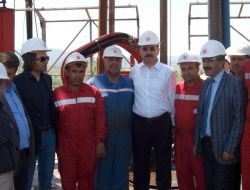 Vali Turhan Sason’da Açılan Petrol Kuyusunu Ziyaret Etti
