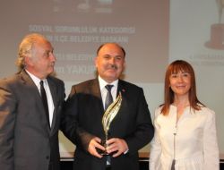 'Mahalle Konakları' Projesi Başkan Çelik’e Ödül Kazandırdı