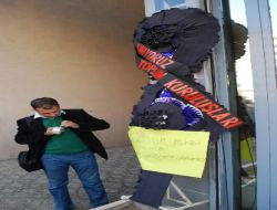 Chp'ye Batman'da Siyah Çelenkli Tepki