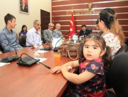 Depremzedelerden Vali Öz'e Veda Ziyareti