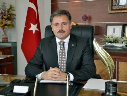 Ahmet Çakır'a 'Yılın Belediye Başkanı' Ödülü