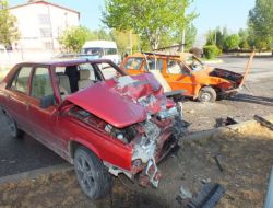 Niğde'de İki Ayrı Kazada 8 Kişi Yaralandı