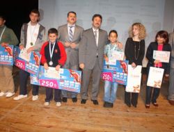 Özel İpek Koleji Başarıyı Ödüllendirdi