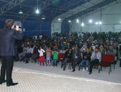 Erciş'te Depremzedeler Konserle Moral Buldu