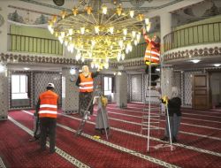 AKYURT'TA CAMİLER TEMİZLENİYOR