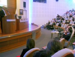 Aü Açıköğretim Fakültesi'nde 'Engelsiz Toplum' Paneli