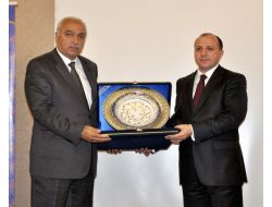 Sgk; 97,2 Milyar Tl Pirim Geliriyle 104,7 Milyar Tl Emekli Aylığı Ödeyecek