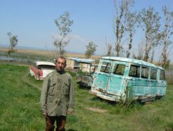 Yerli Robinson, 28 Yıldır Gala Gölü Kıyısında Tek Başına Yaşıyor