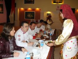 Çubuklu Ev Hanımları, En Güzel Yöresel Yemeği Yapmak İçin Yarıştı