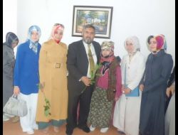 Yabancı Uyruklu Öğretim Üyesinden, Annelere Sağlık, Afiyet Ve Uzun Ömür Duası