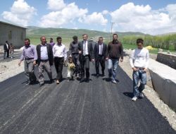 Eleşkirt’te Köy Yolları Asfaltlanıyor