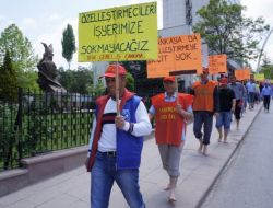 İşçilerin Çıplak Ayaklı Yürüyüşü Ses Getirdi