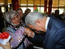 Aldırmaz Şehit Annelerini Anneler Günü'nde Unutmadı