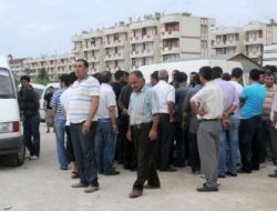 Alanyalı Pazarcılar 'Sosyete Pazarı'na Tepki Gösterdi