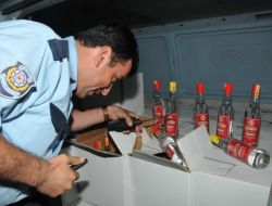 İZMİR'de Sahte İçki Deposu