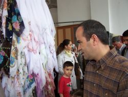 Ahlat’ta İhtiyaç Sahibi Öğrenciler Yararına Kermes Açıldı