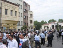 Memurlardan Zam Teklifine 'Sandıklı' Protesto
