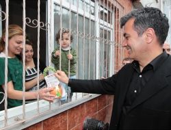 Eyüp’te Çiçeksiz Ev Kalmıyor