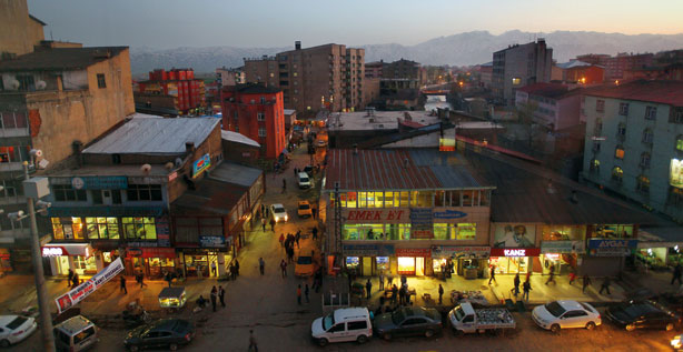 GEÇİM KAYNAĞI 'KAÇAKÇILIK'