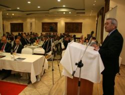 'Euro Bölgesi'nin Sorunları Global Ekonomi Üzerinde Demoklesin Kılıcı Gibi'