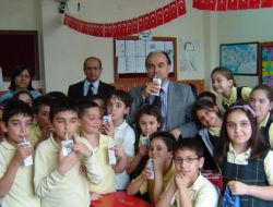 İlköğretim Öğrencileri Okul Sütünden Memnun
