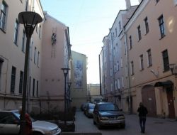 St.petersburg’da Baca Temizlikçileri İçin Anıt Dikildi