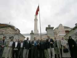 Ayasofya'da "İbadete Açılsın" Açıklaması